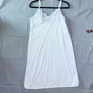 Vintage Vassarette Full Slip Womens 42 White Lace Nylon Nightgown Lingerie